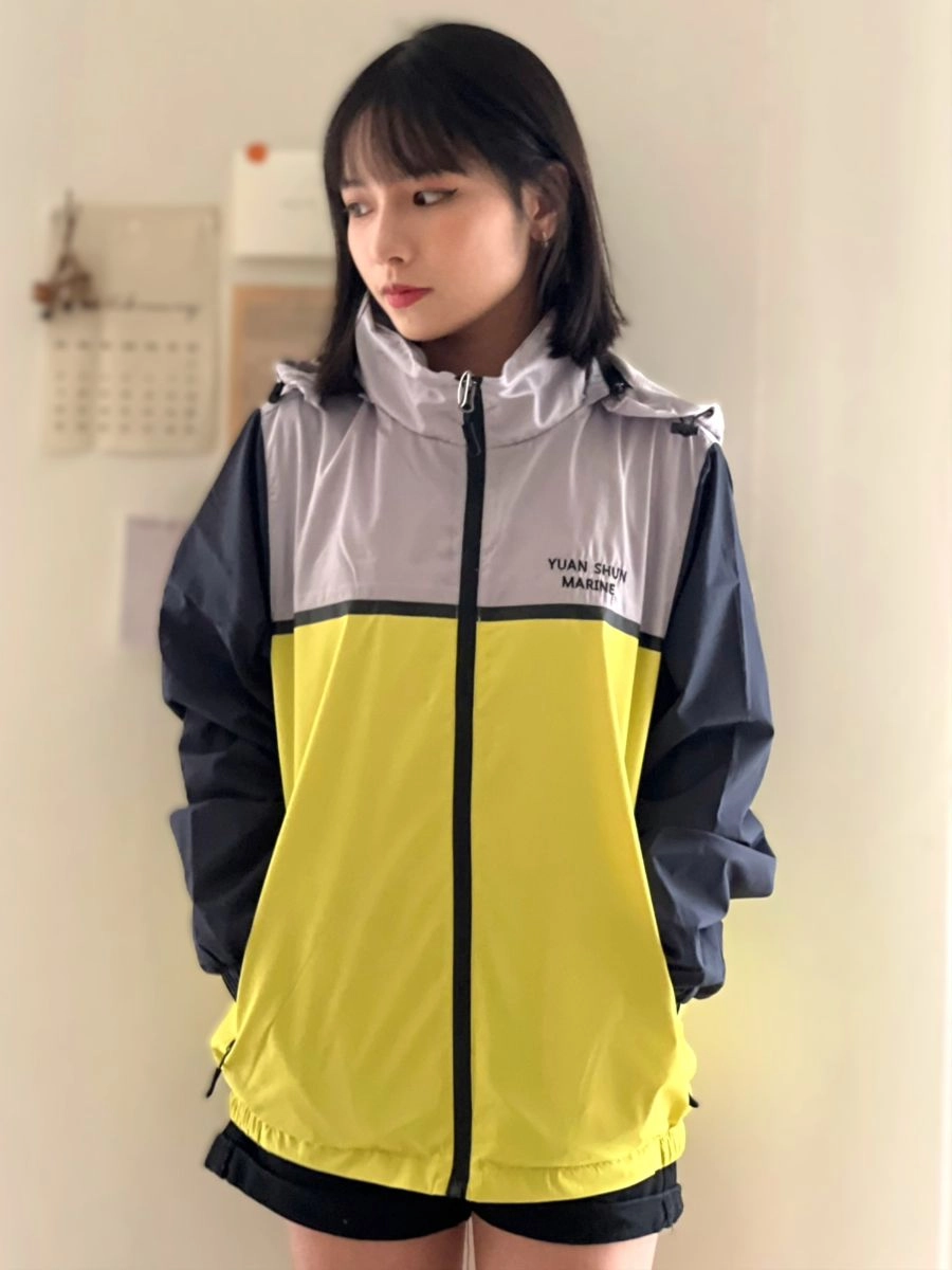 [YUAN SHUN]收納連帽風衣外套