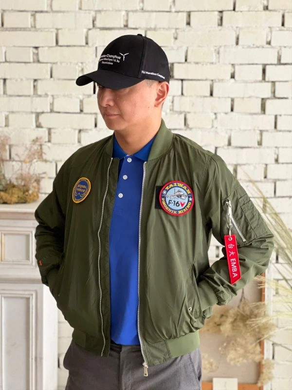 [台大EMBA]臂章飛行外套